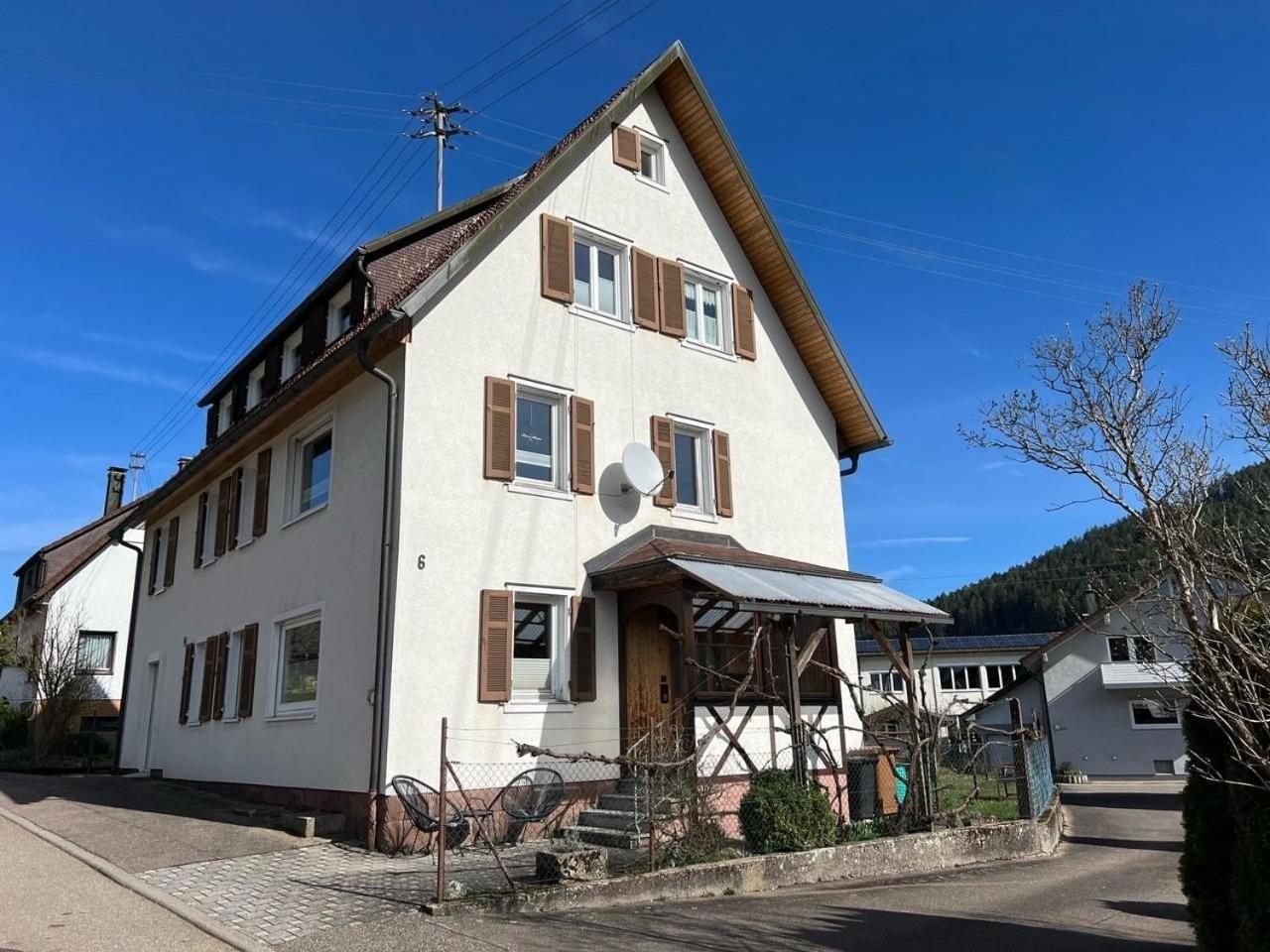 באיירסברון Ferienwohnung Am Wiesenrain מראה חיצוני תמונה
